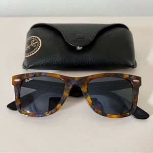 Ray Ban Wayfarer Tortoise